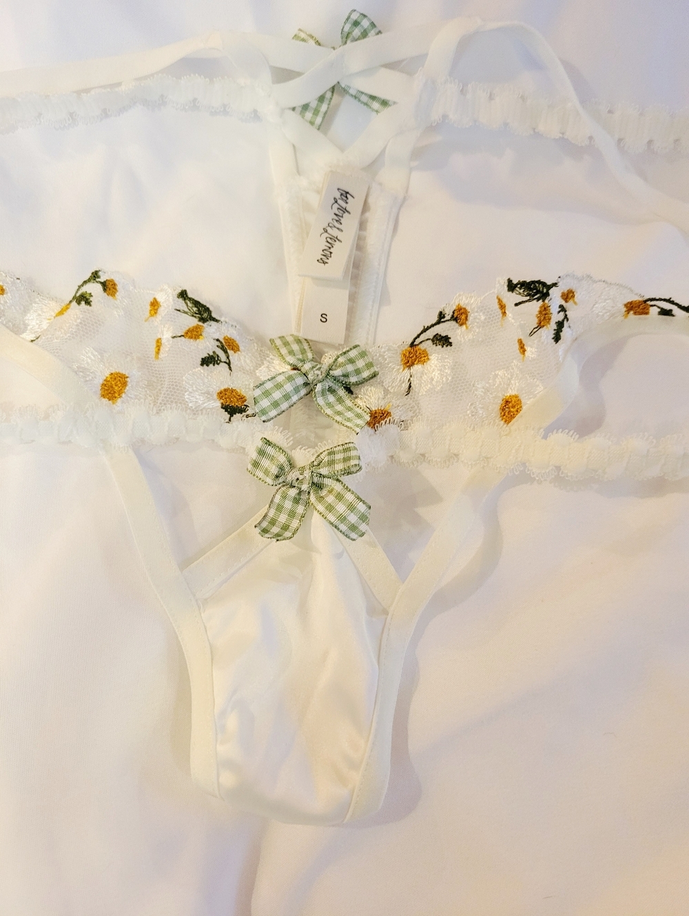 For Love & Lemons  Victoria Secret Lace Thong in White. Sz SMALL - Picture 4 of 8